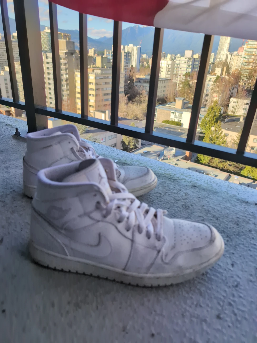White Air Jordan 1 Mid Sneakers