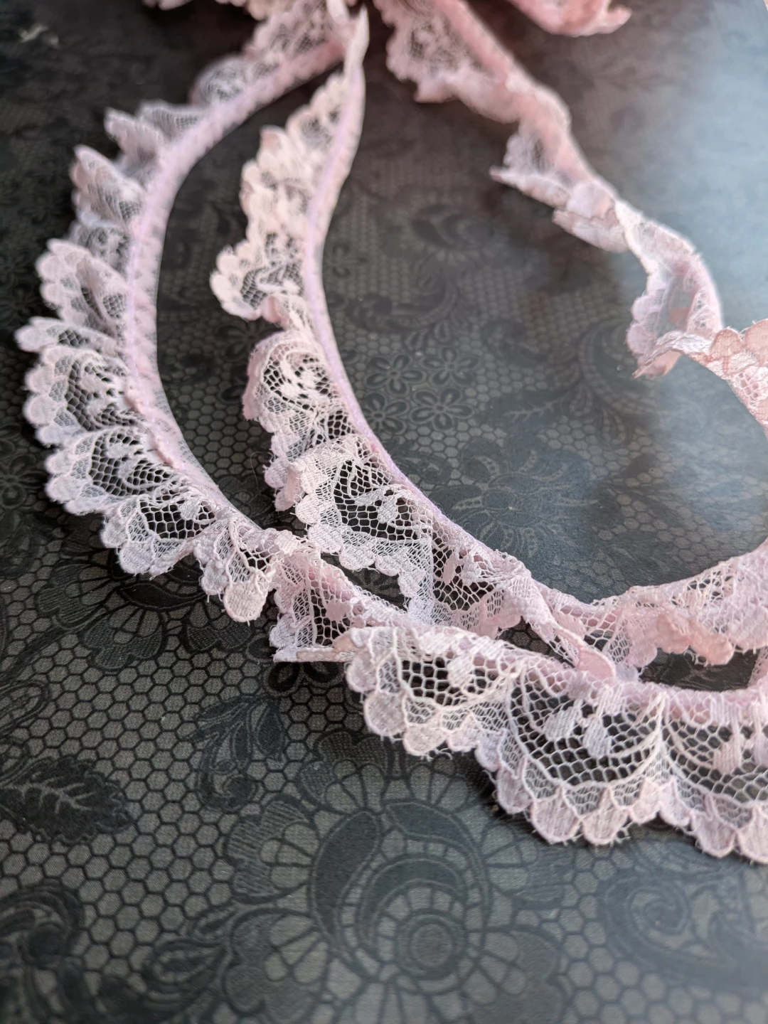 Three yards vintage Pink Lace Trim - photo 4