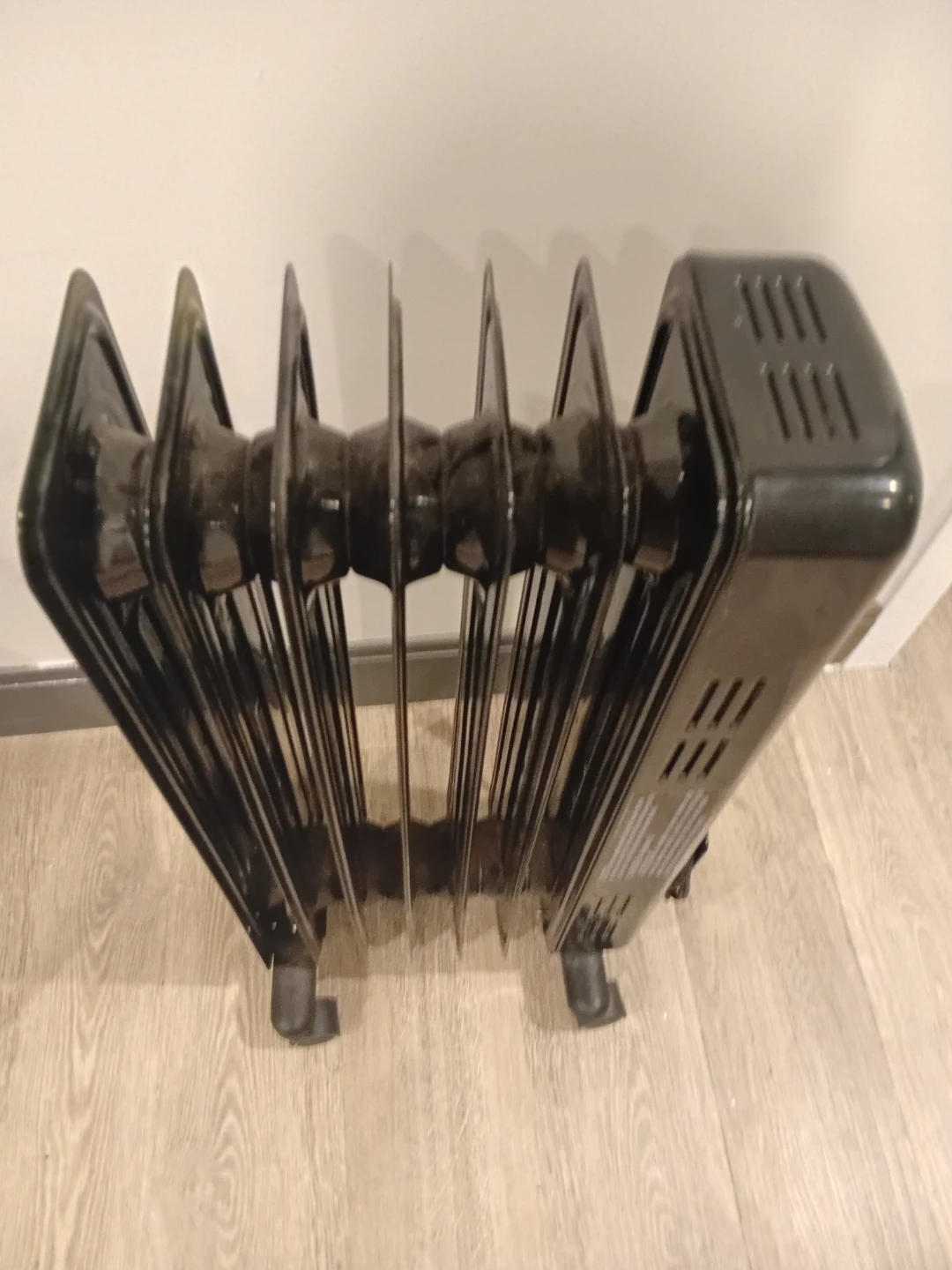 Senville Oil Filled Radiator Heater - photo 2