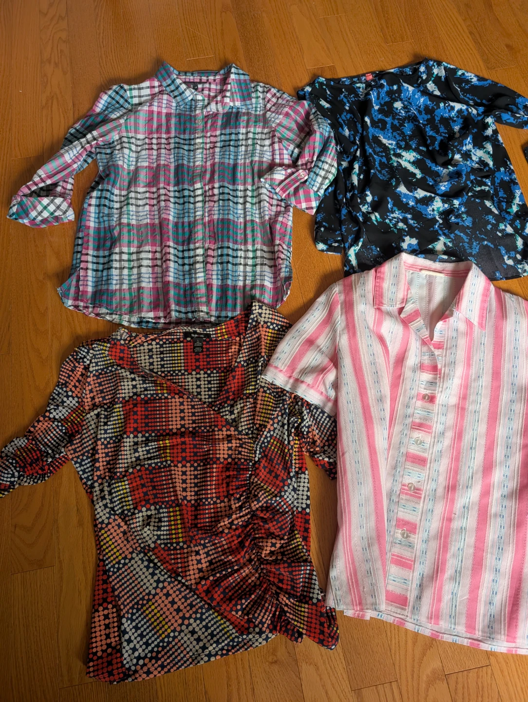 Assorted Women's Clothes Bundle Size L, 20 items one price - photo 3