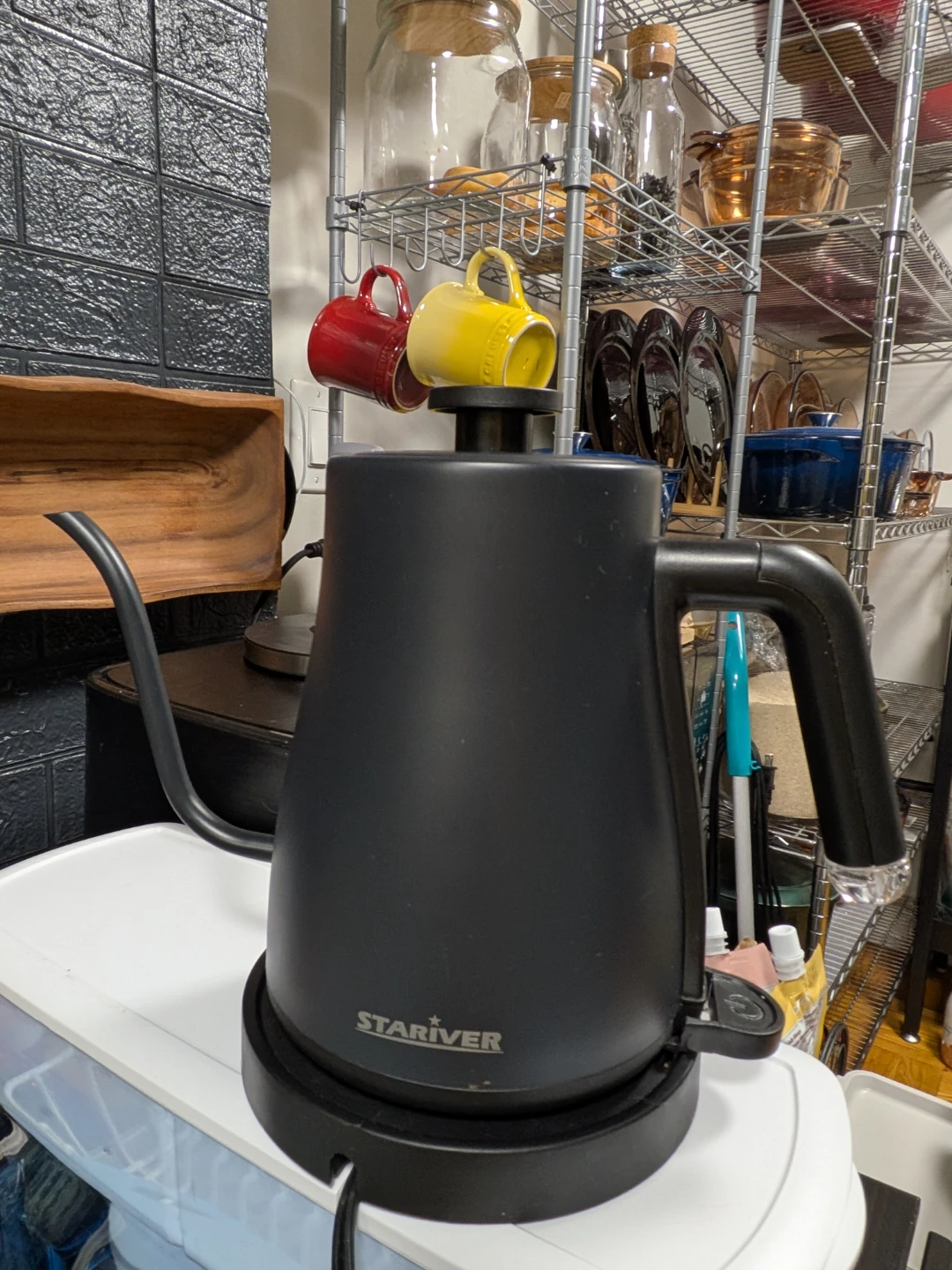 STARIVER Gooseneck Electric Kettle - Black