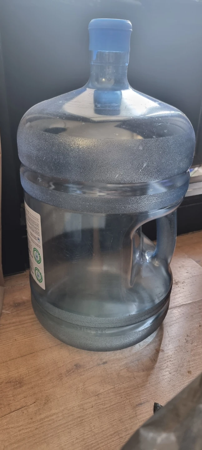 2 x 18.9L Water Cooler Jugs🧡 - photo 2
