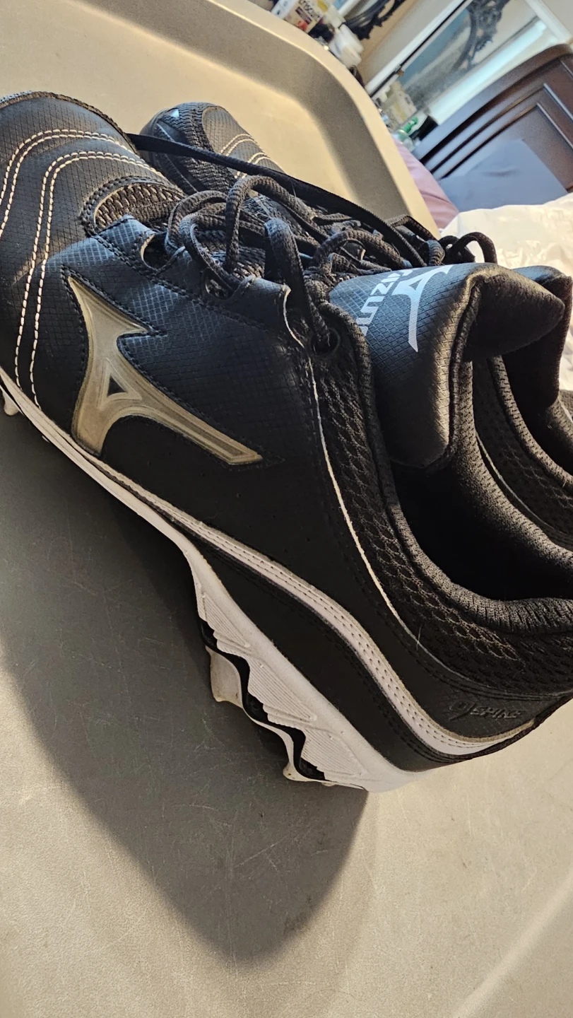 Mizuno 9 Spike Watley G3 Switch Baseball Cleats