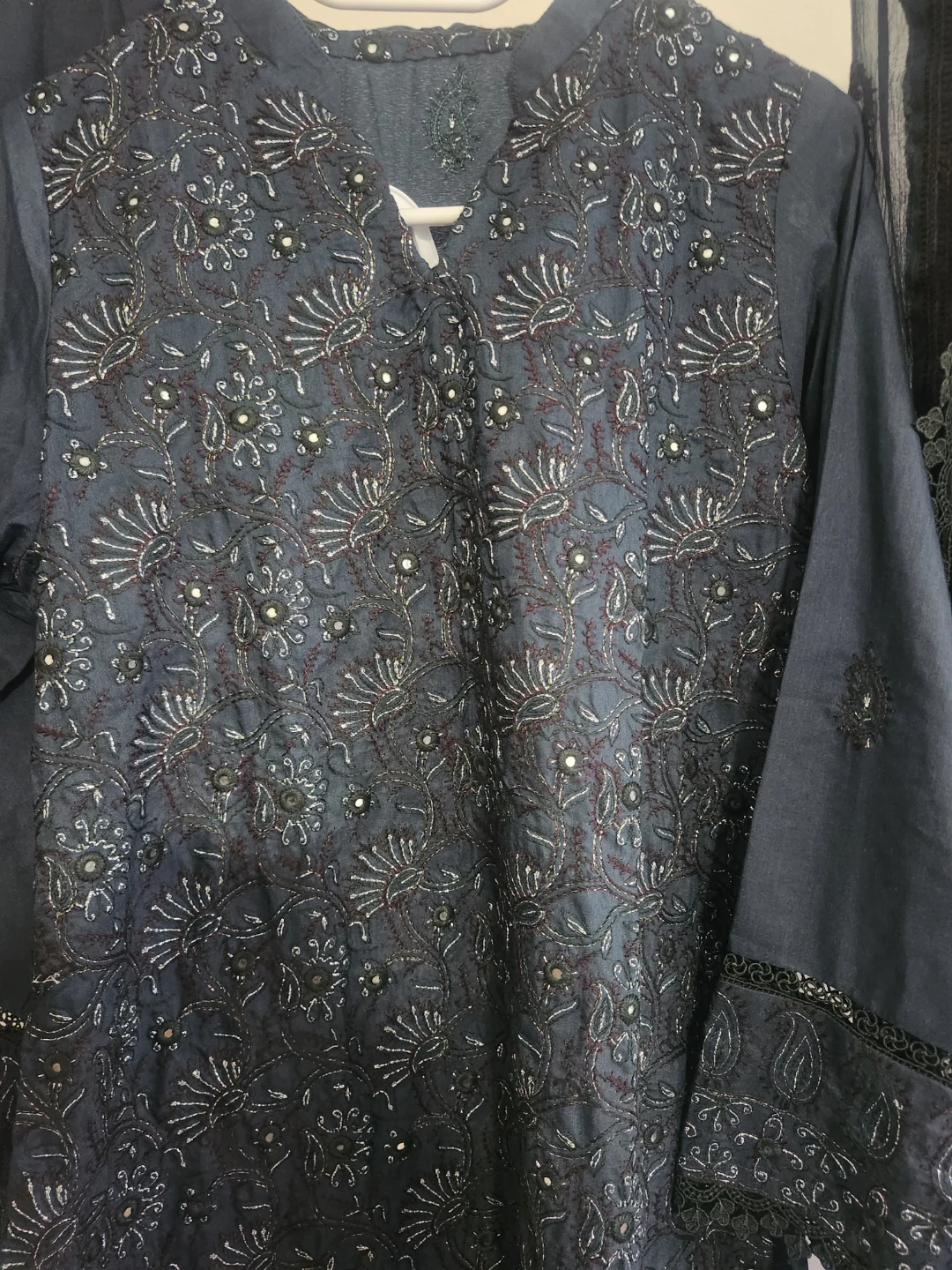 Embroidered Kurti with Dupatta - photo 3