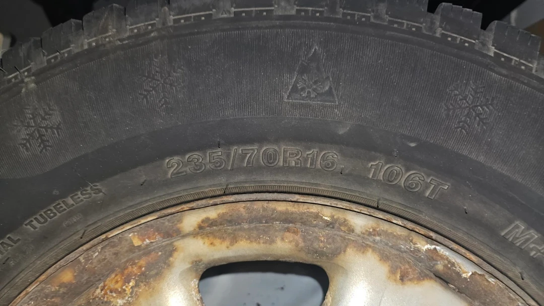 235/70R 16 Winter tires (tires and rims) - photo 3