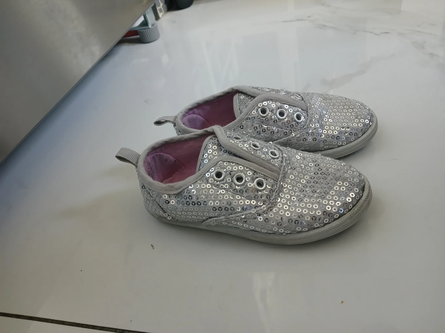 Toddler Girls Silver Sequin Slip-On Shoes - Size 8 - photo 2