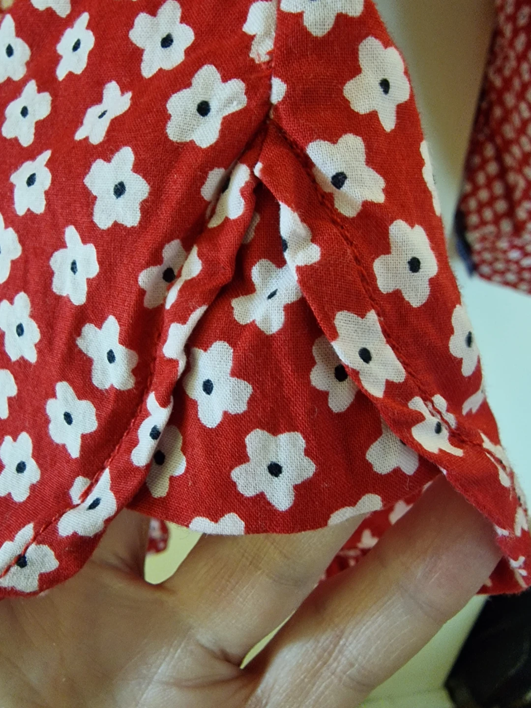 Tommy Hilfiger Red Floral Button-Up Shirt - Size L - photo 3