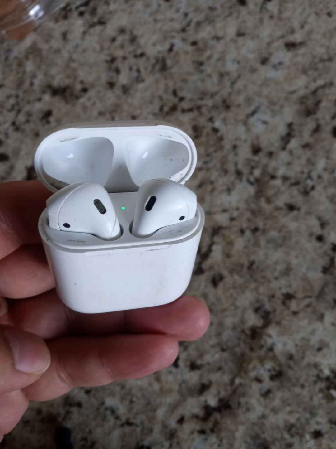 Apple AirPods Pro (2st Gen) Wireless Earbuds