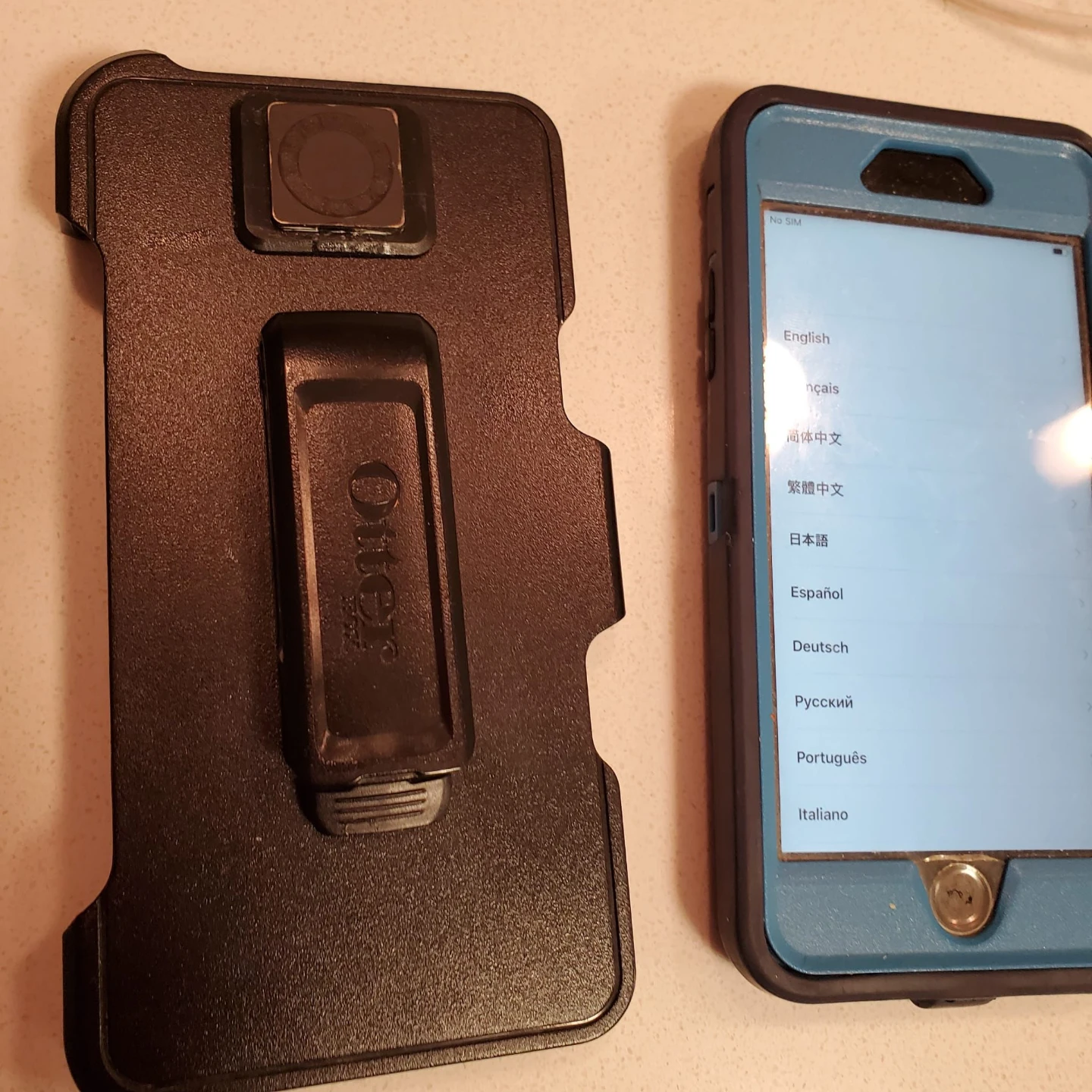 Iphone 6s w/OtterBox Defender Case with Swivel Belt Clip - photo 2