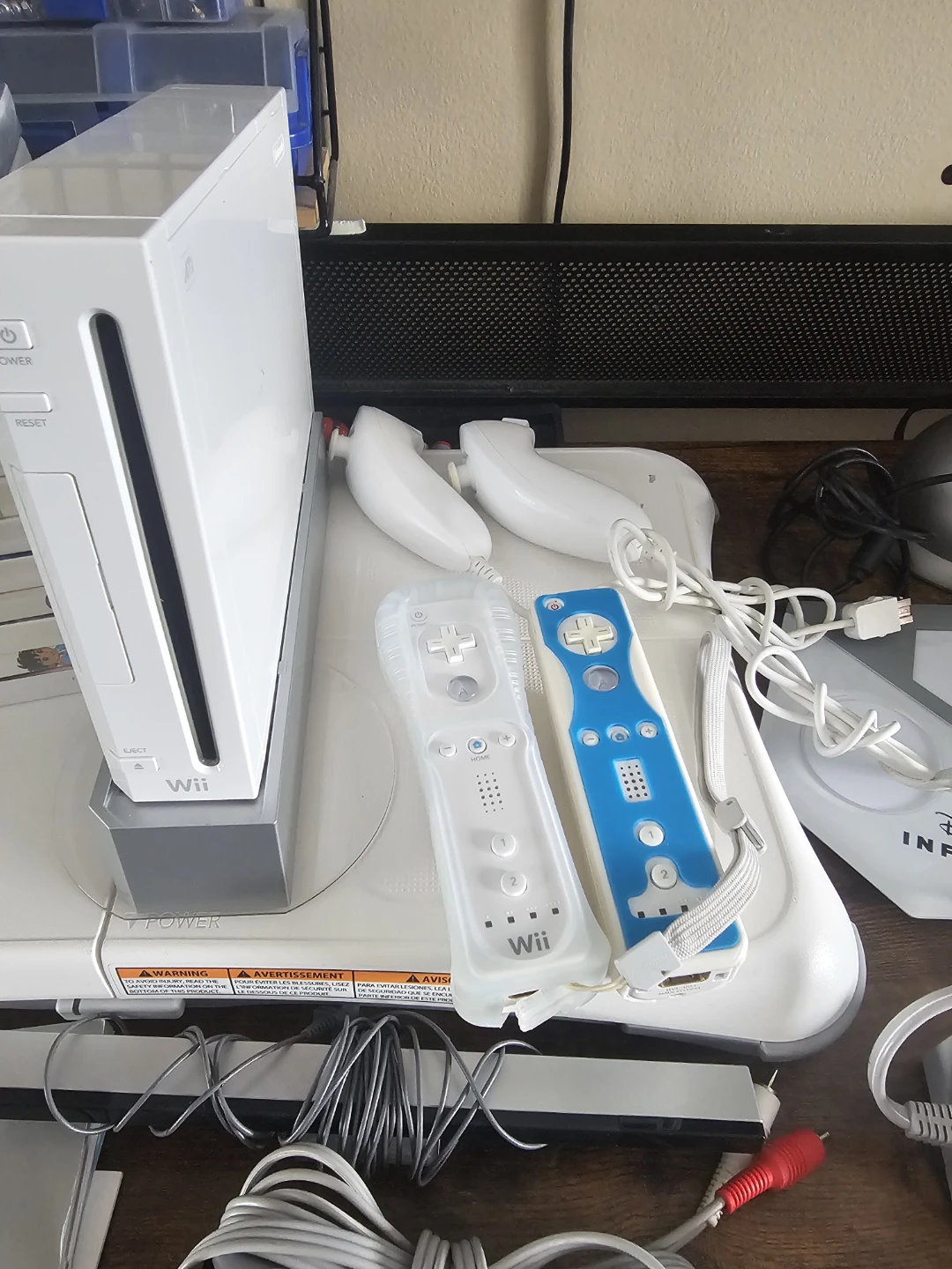 Nintendo Wii Bundle - photo 3