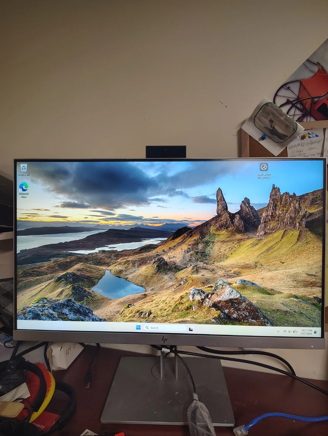 HP EliteDisplay E243d 23.8-inch Docking LCD Monitor