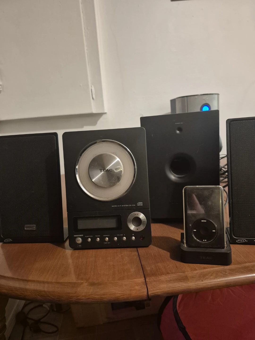 TEAC Micro Hi-Fi System CD-X10i with iPod Dock