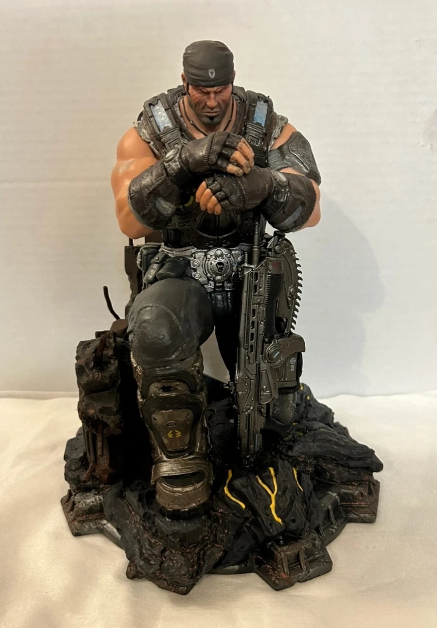 Gears of War Marcus Fenix Statue