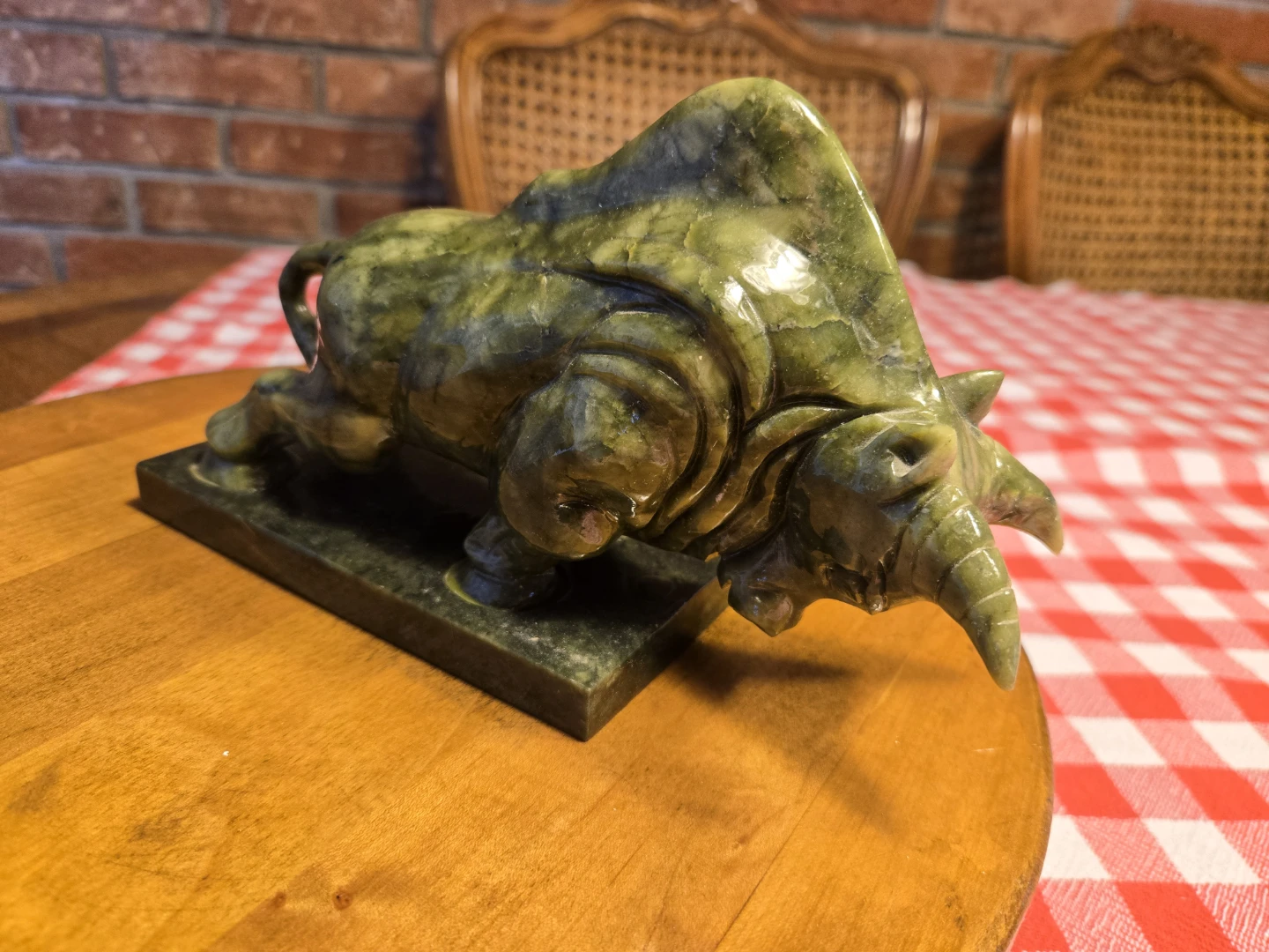 Carved Jade Bull Statue - photo 4