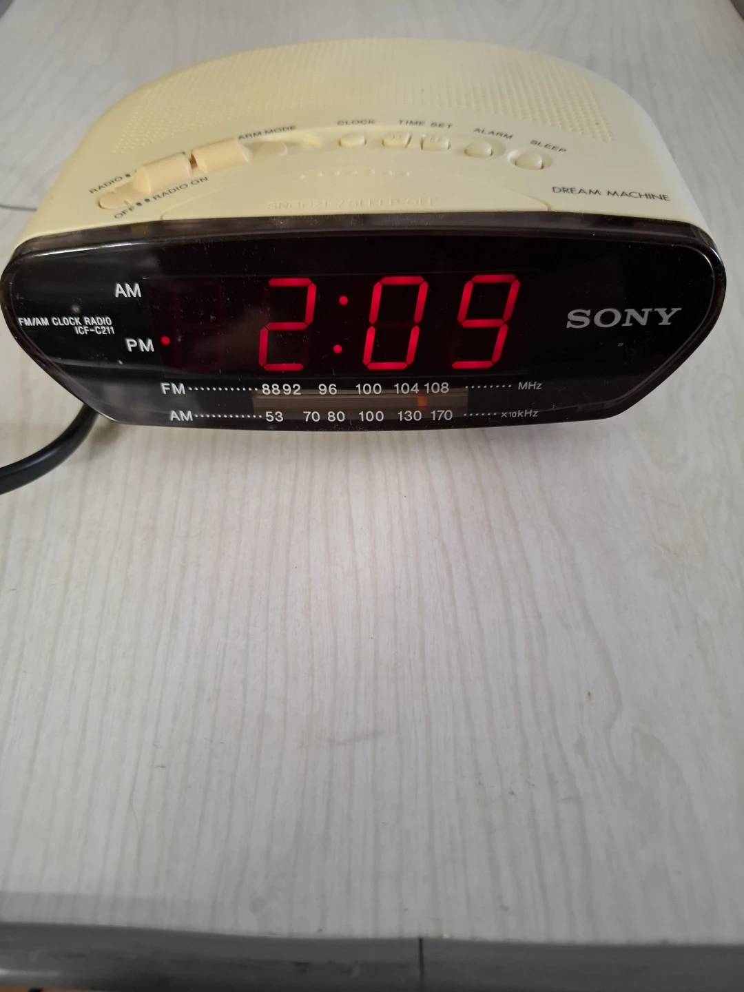 Sony Dream Machine FM/AM Clock Radio ICF-C211