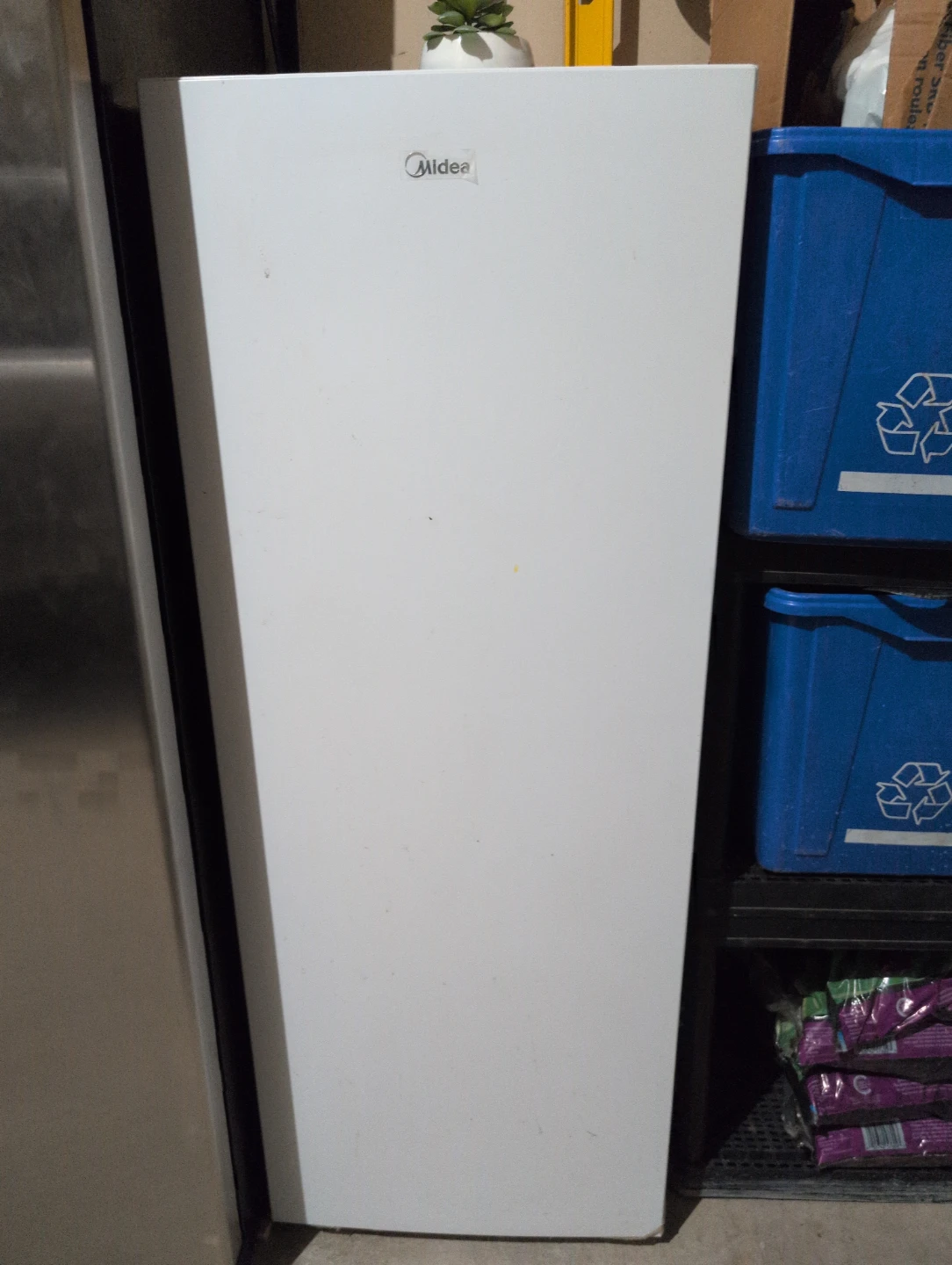 Midea Freezer