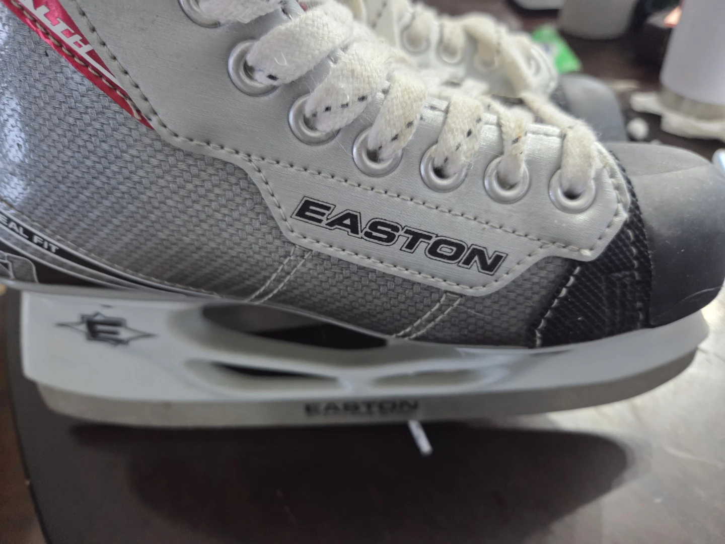 Easton Hockey Skates Size 5.0 - photo 2