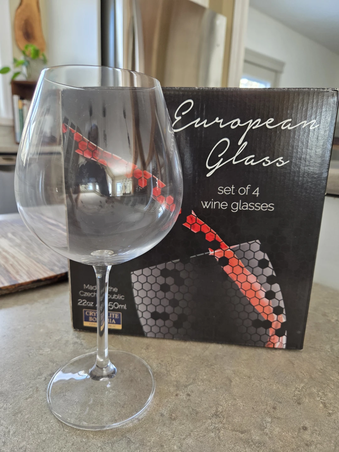 Crystalite Bohemia European Glass Wine Glasses (Set of 4)