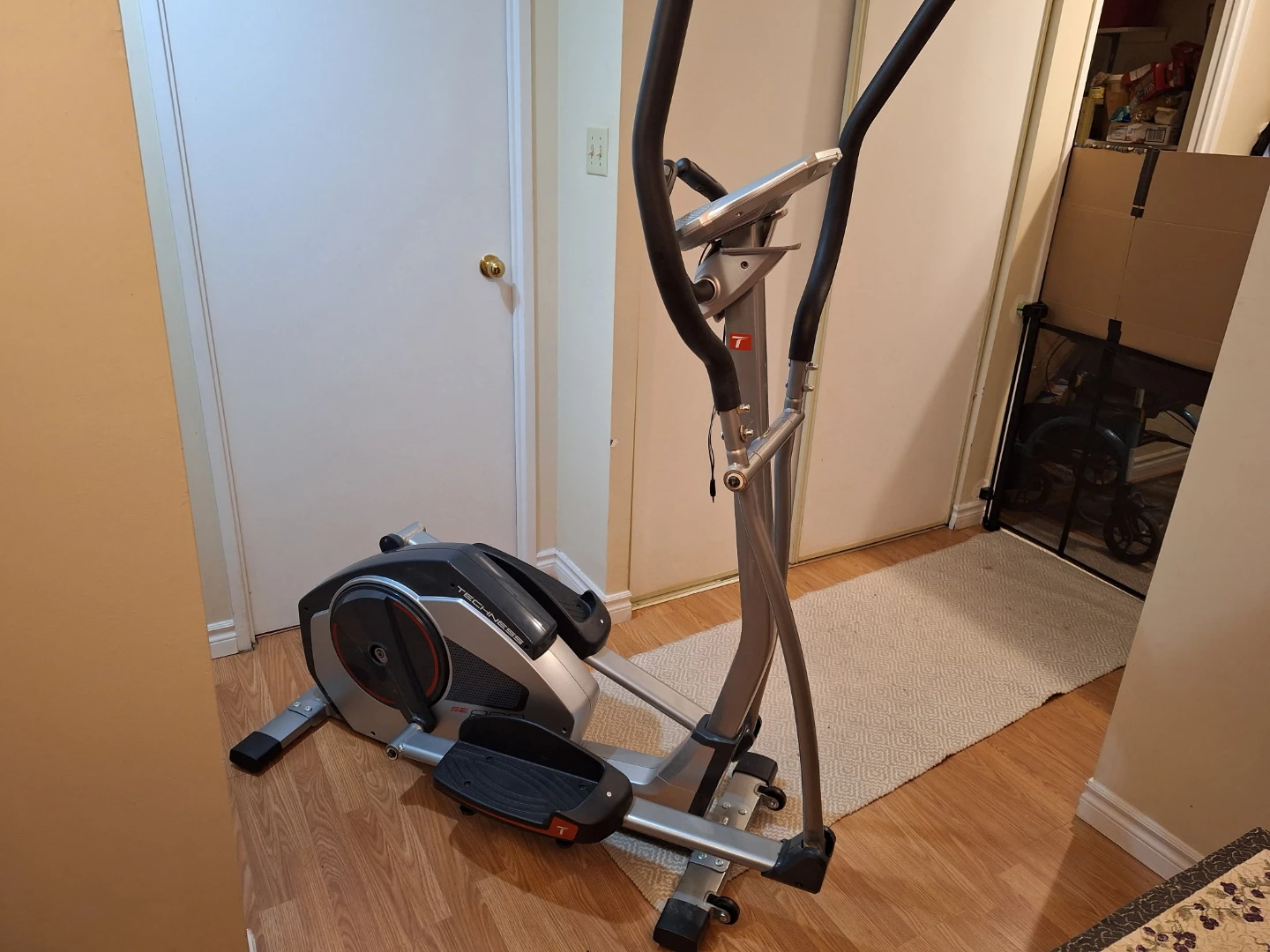 TECHNESS SE 800 Elliptical Trainer - photo 4