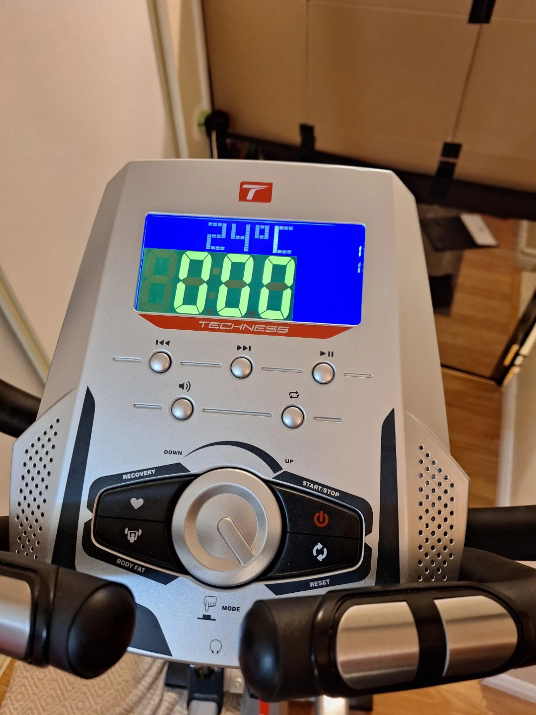 TECHNESS SE 800 Elliptical Trainer - photo 5