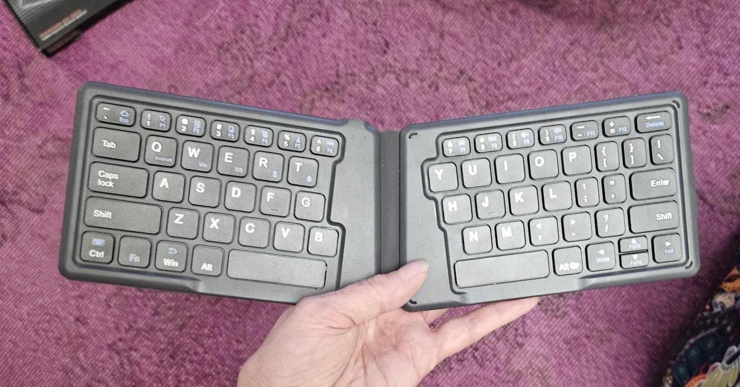 Perixx PERIBOARD-805 ERGO Foldable Bluetooth Keyboard - photo 3