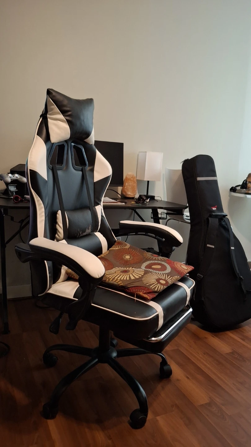 Black and White Gaming Chair - photo 2