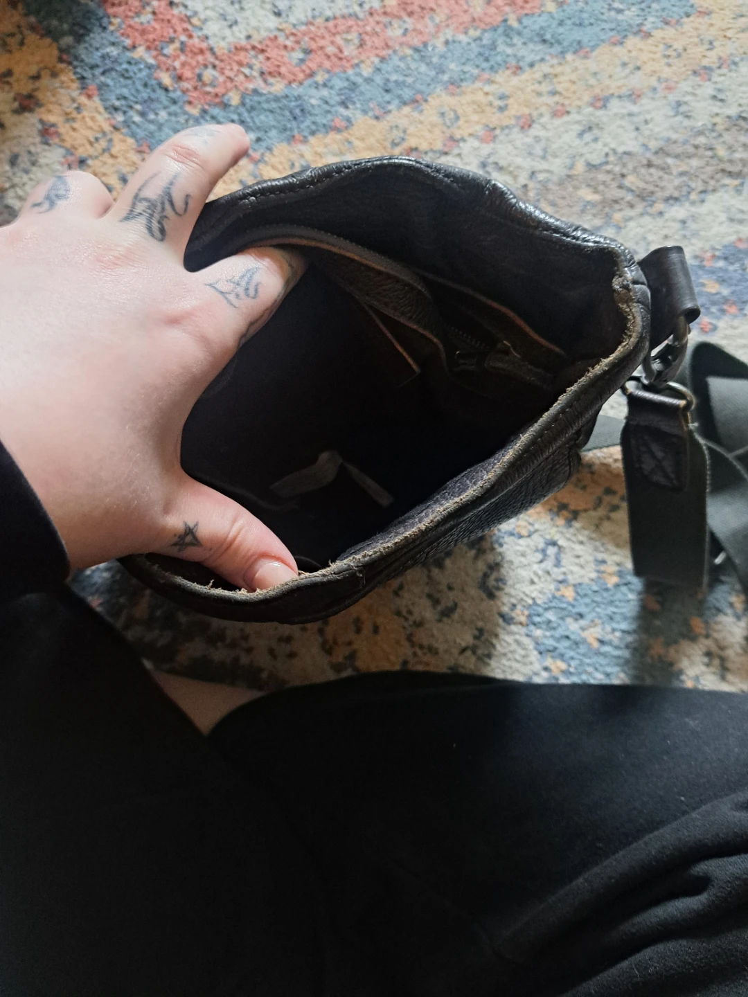 Danier Genuine Leather Shoulder Bag - photo 3