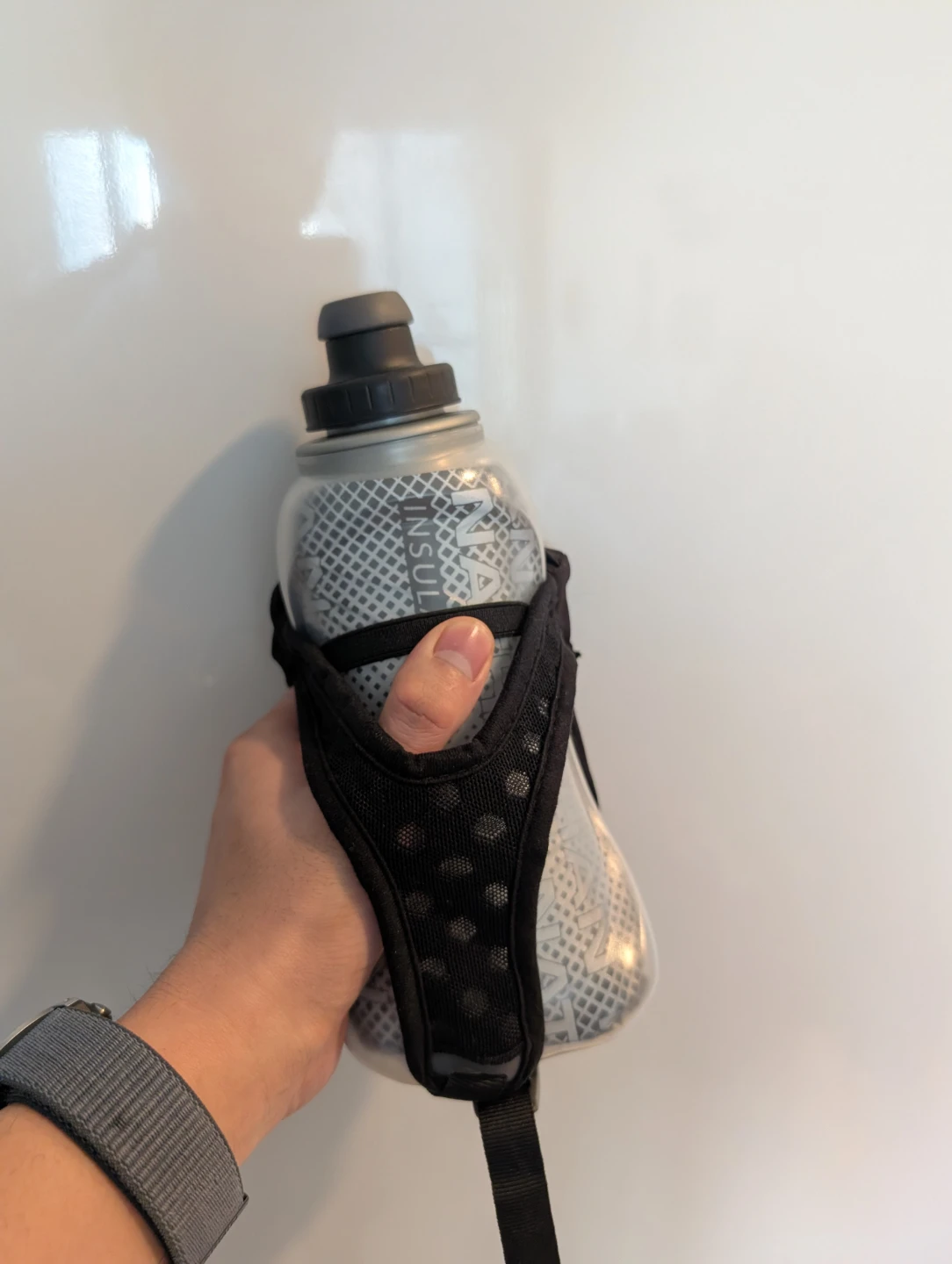 Nathan Insulated Handheld Water Bottle with Pocket - photo 2