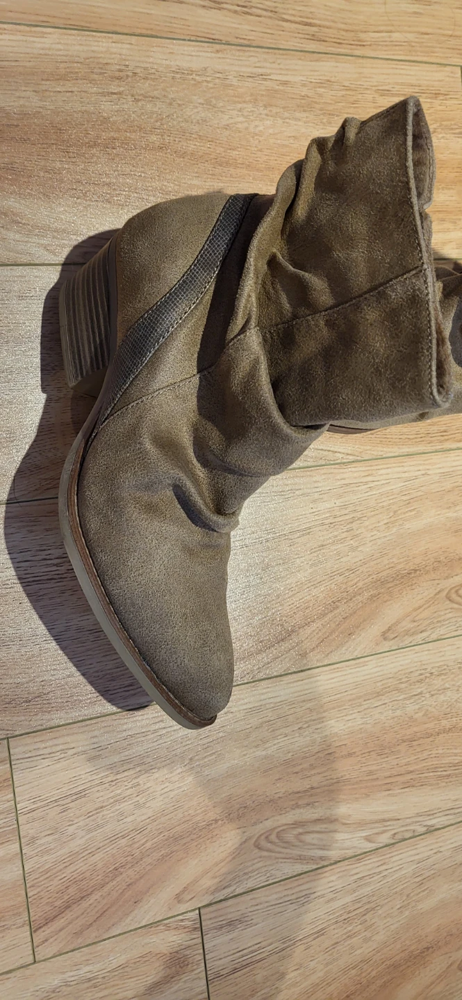 Brown Suede Slouch Boots - photo 3