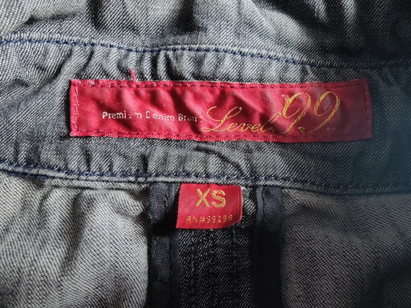 Women's Level 99 Washed Faded Denim Jacket – Size XS – Stretch - photo 4