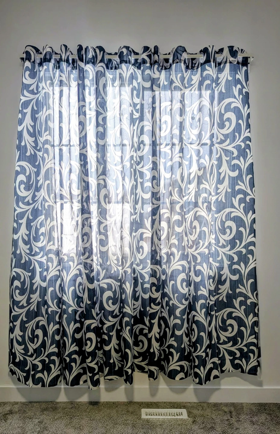 3 Blue and White Floral Curtains - photo 3