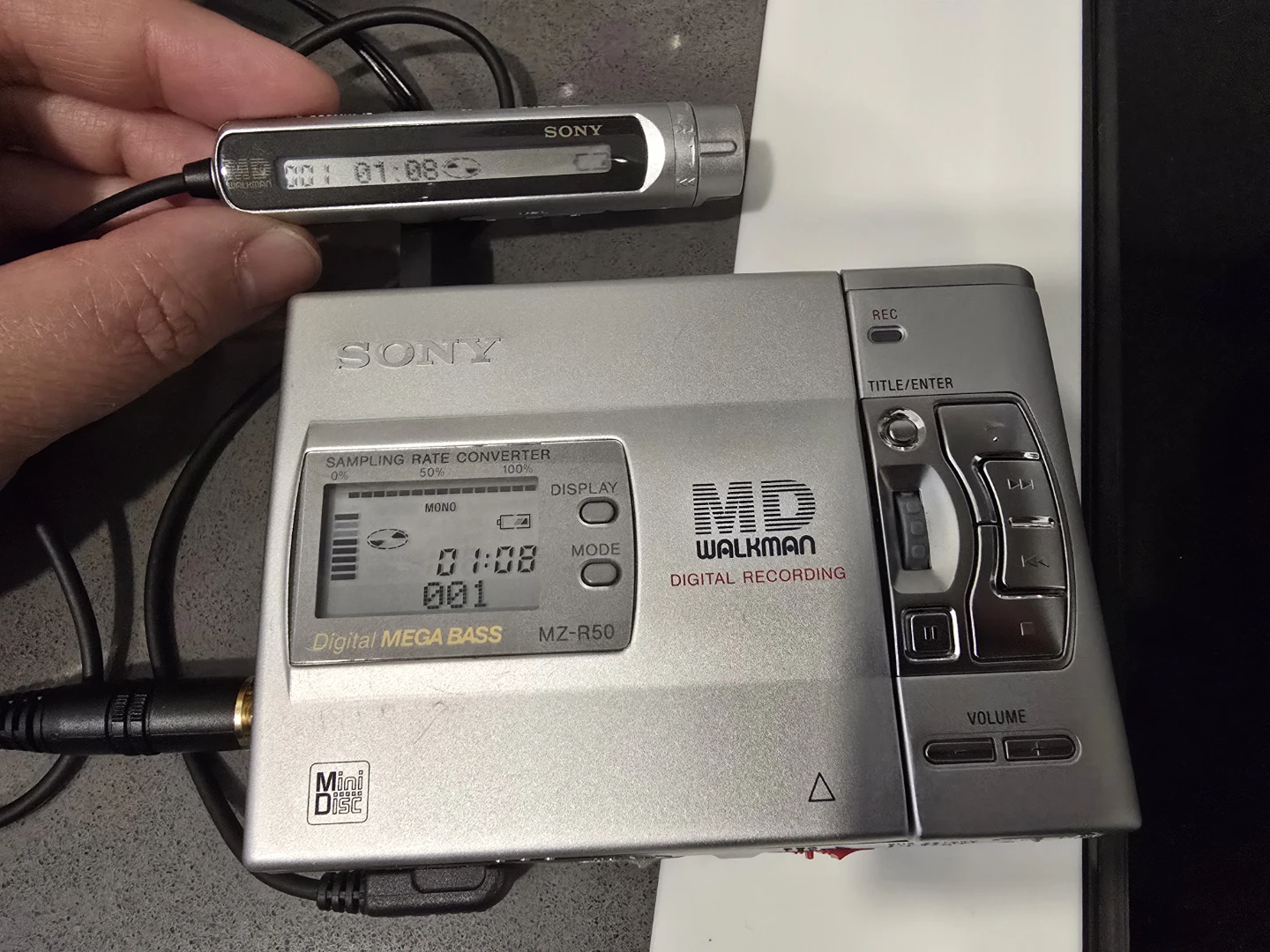 Vintage Sony MZ-R50 MiniDisc Player/Recorder (Silver)