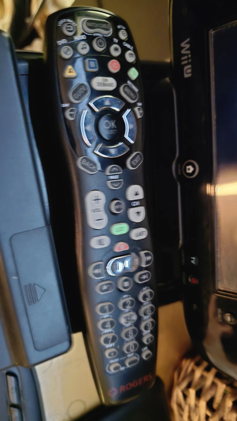 Samsung 32" TV & TERK Antenna Bundle - photo 3
