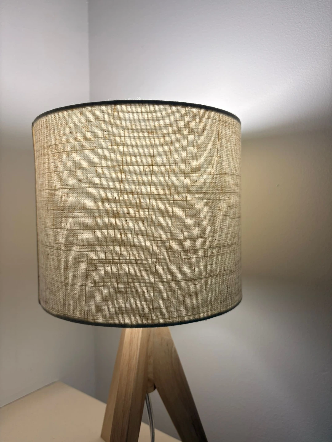 Wooden Tripod Table Lamp with Linen Shade