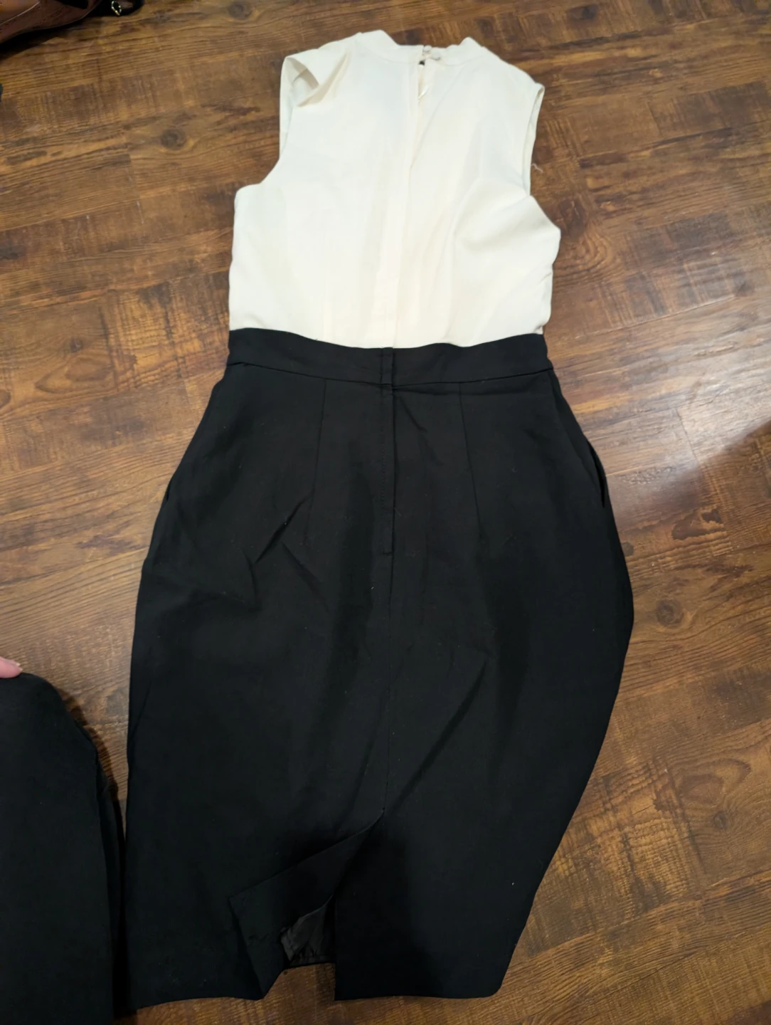 H&M Sleeveless Colorblock Dress Size 4 - photo 3