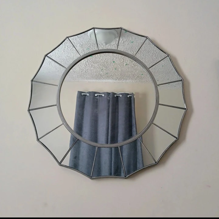 Decorative Sunburst Mirror 🥕