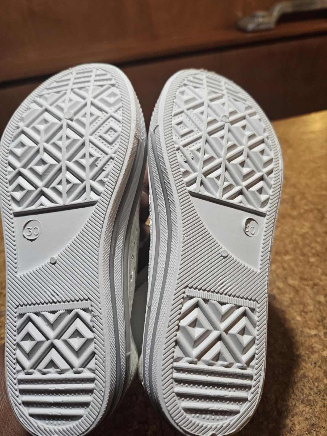 Minnie Mouse White Canvas Shoes Toddler Size 30 - photo 5