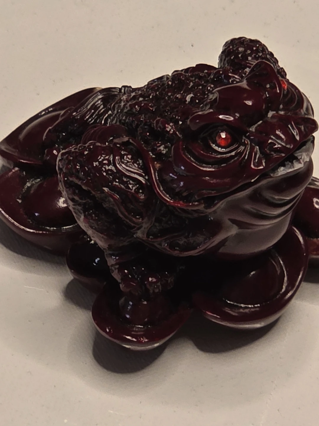 Red Prosperity Toad Figurine - photo 2