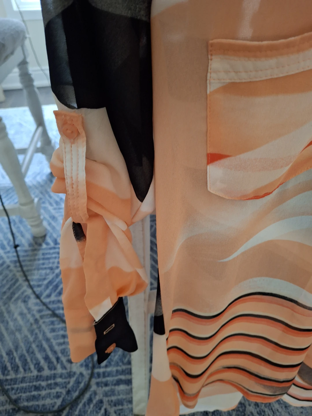 Beautiful Le Chateau shirt - photo 2