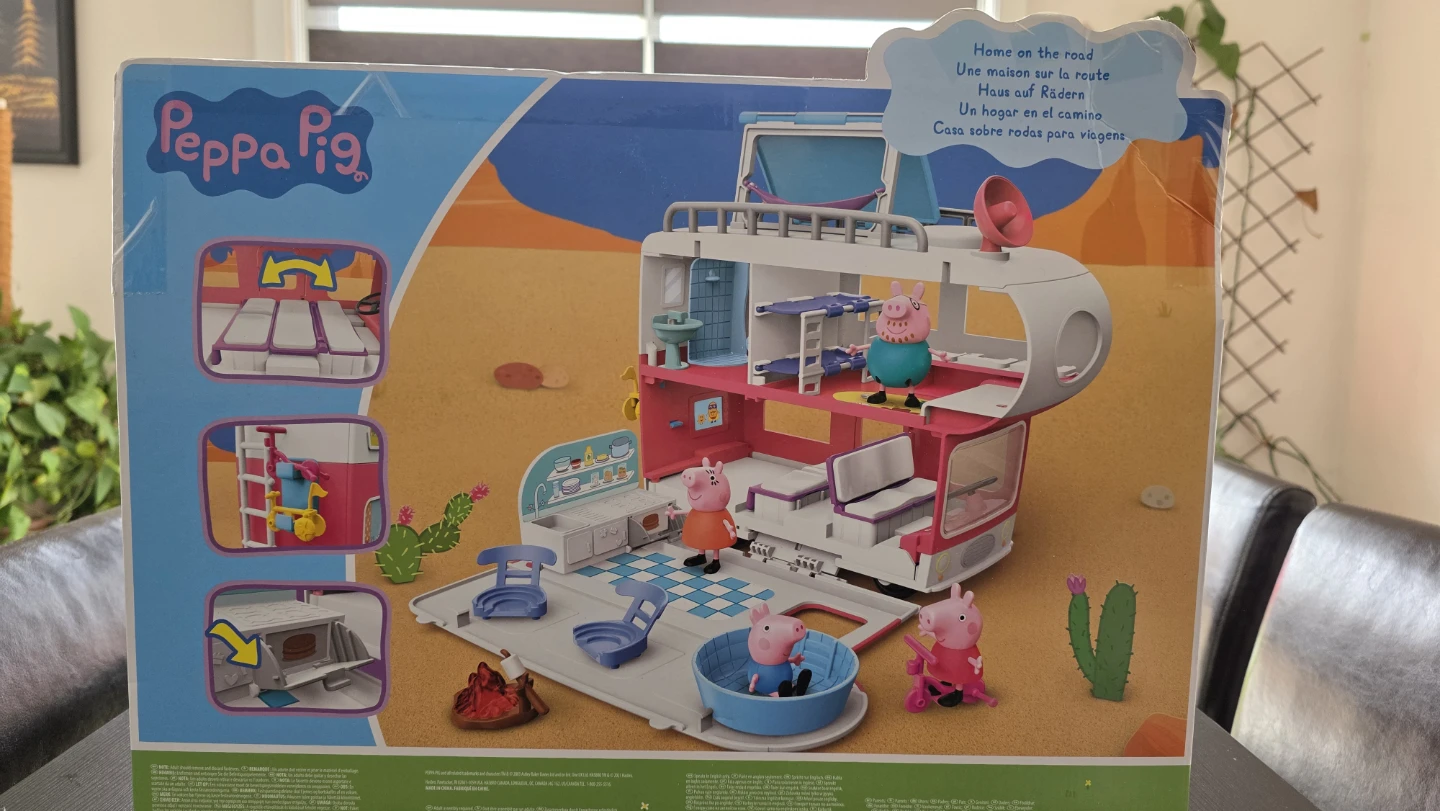 Peppa Pig Family Motorhome Playset - photo 2