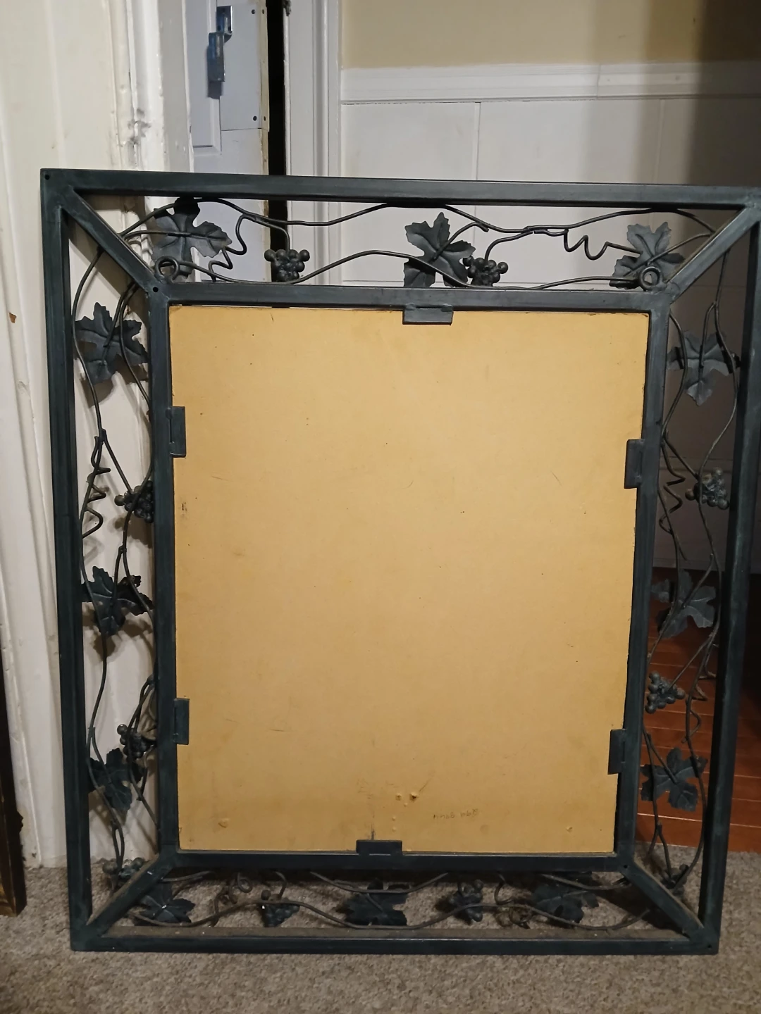 Decorative Metal Wall Frame with Grapevine Design - photo 2