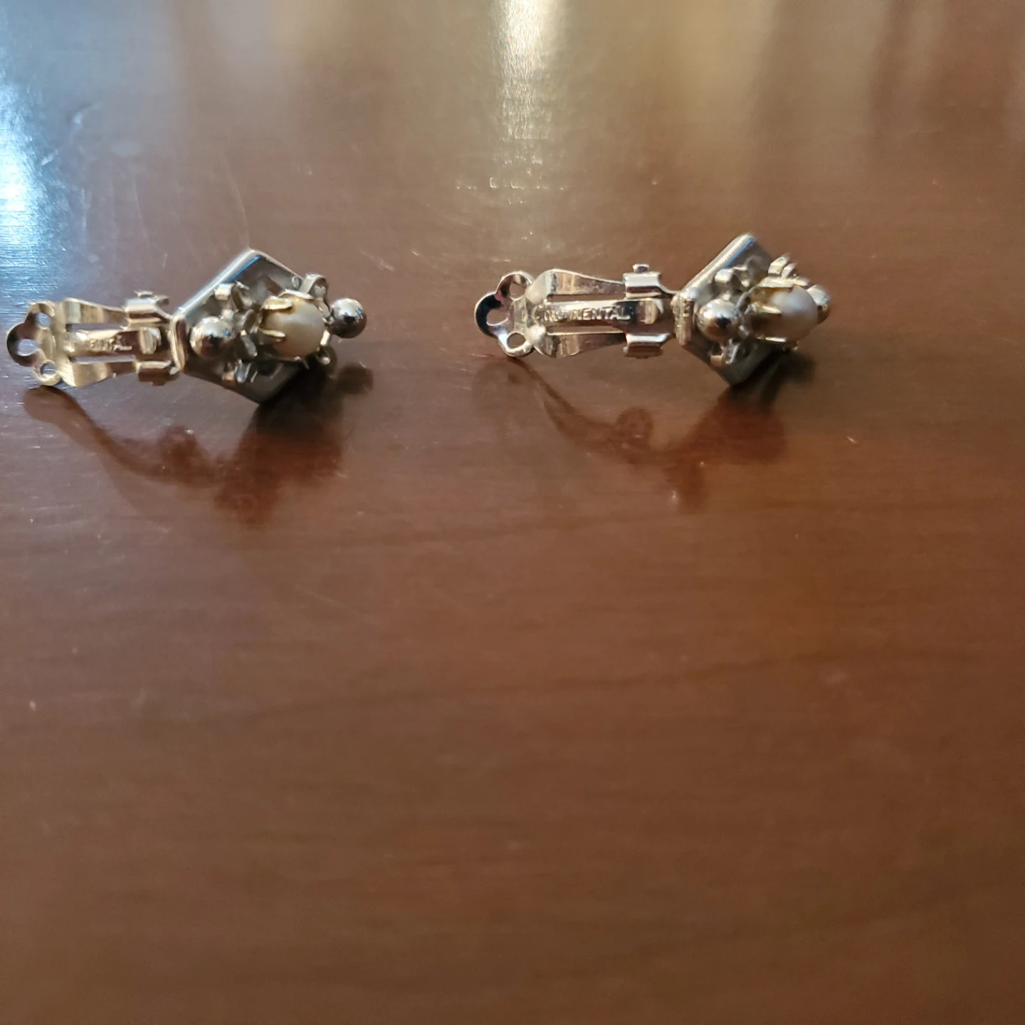 1940's Continental silver plate pearl clip-on earrings - photo 3