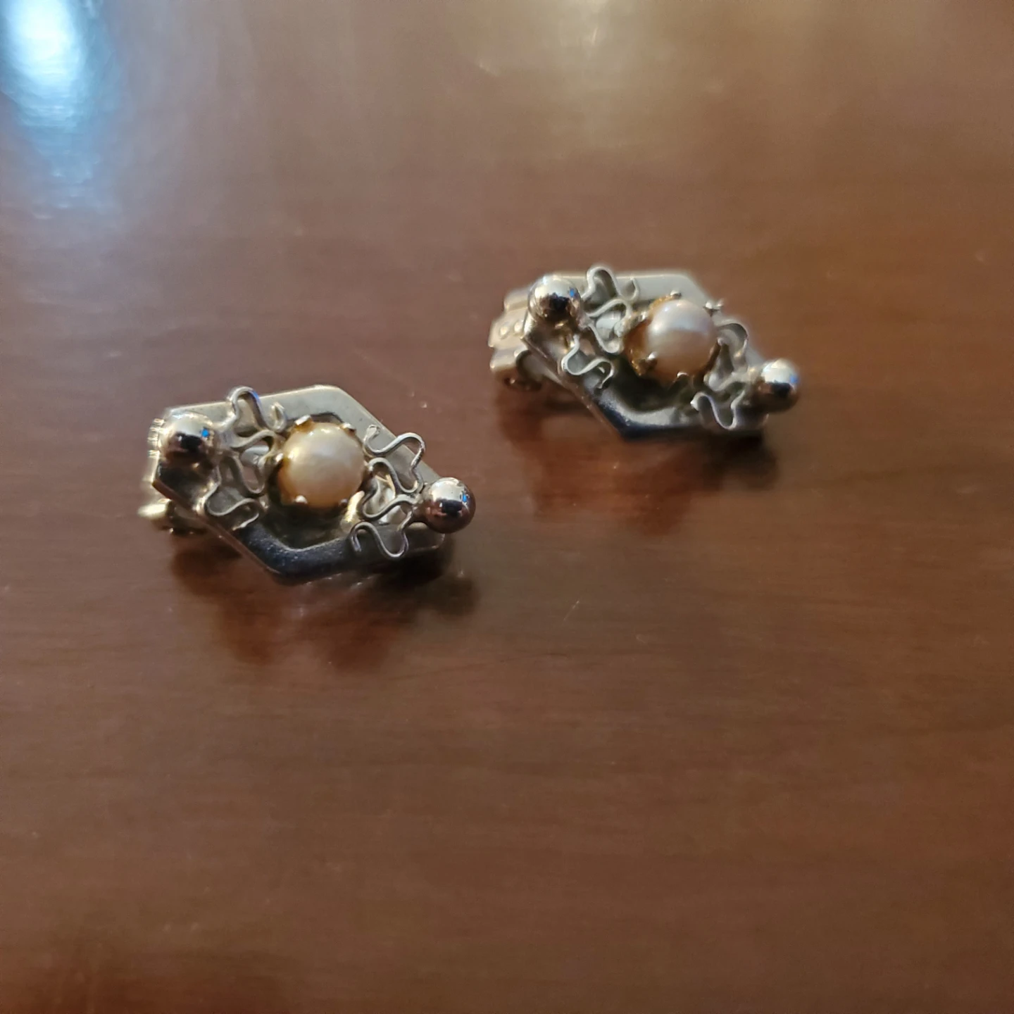 1940's Continental silver plate pearl clip-on earrings - photo 5