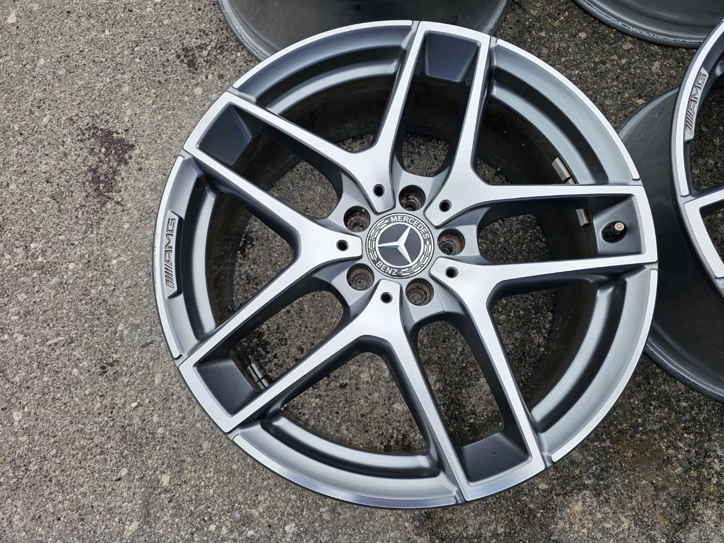 19" MERCEDES BENZ GLC-CLASS (AMG) RIMS - photo 4