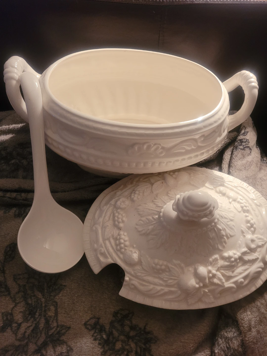 Vintage White Embossed Soup Tureen and Serving Platter - photo 3