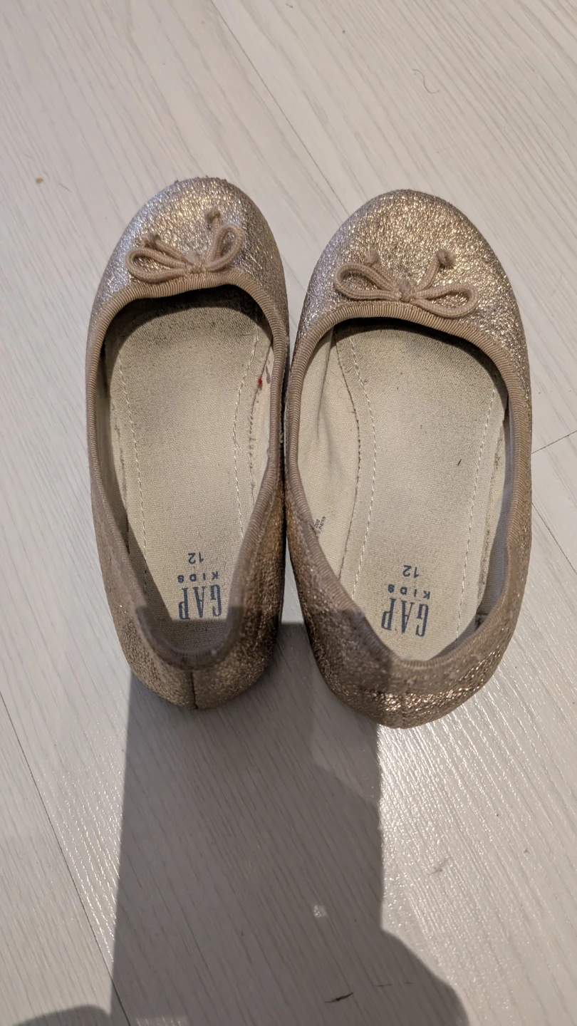 GAP Kids Girls Glitter Ballet Flats Size 12