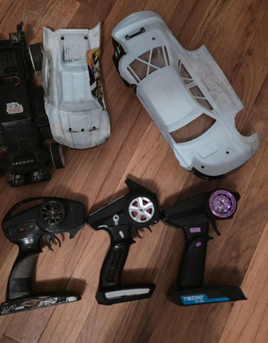 RC Car Lot with 3 Controllers parts only - photo 3