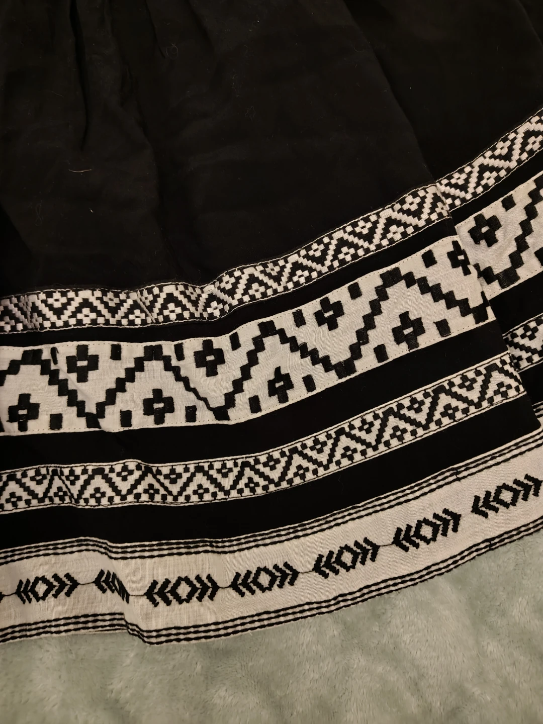 Two by Vince Camuto Black Skirt Size S - photo 3