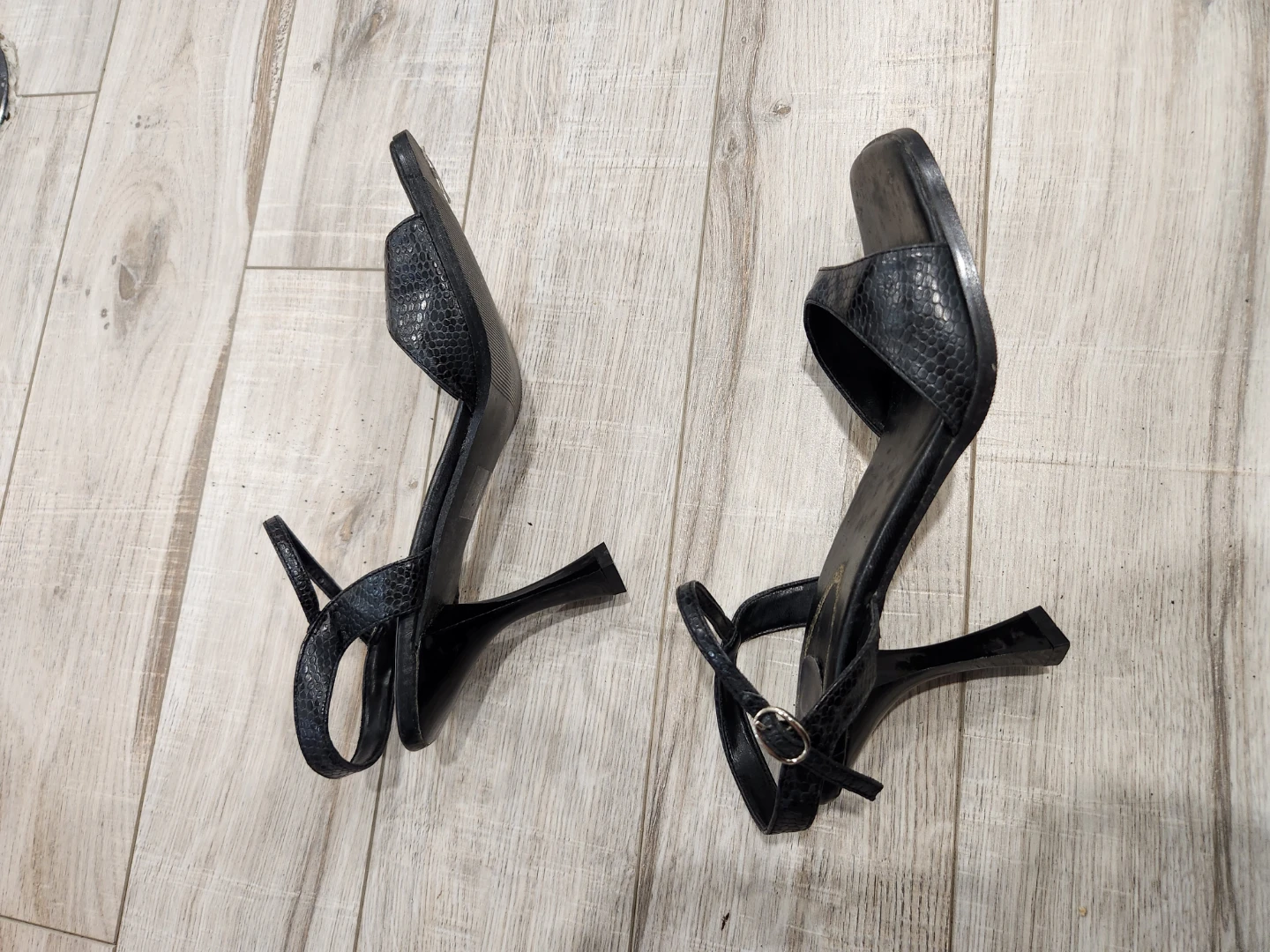 Black Heeled Sandals - photo 2