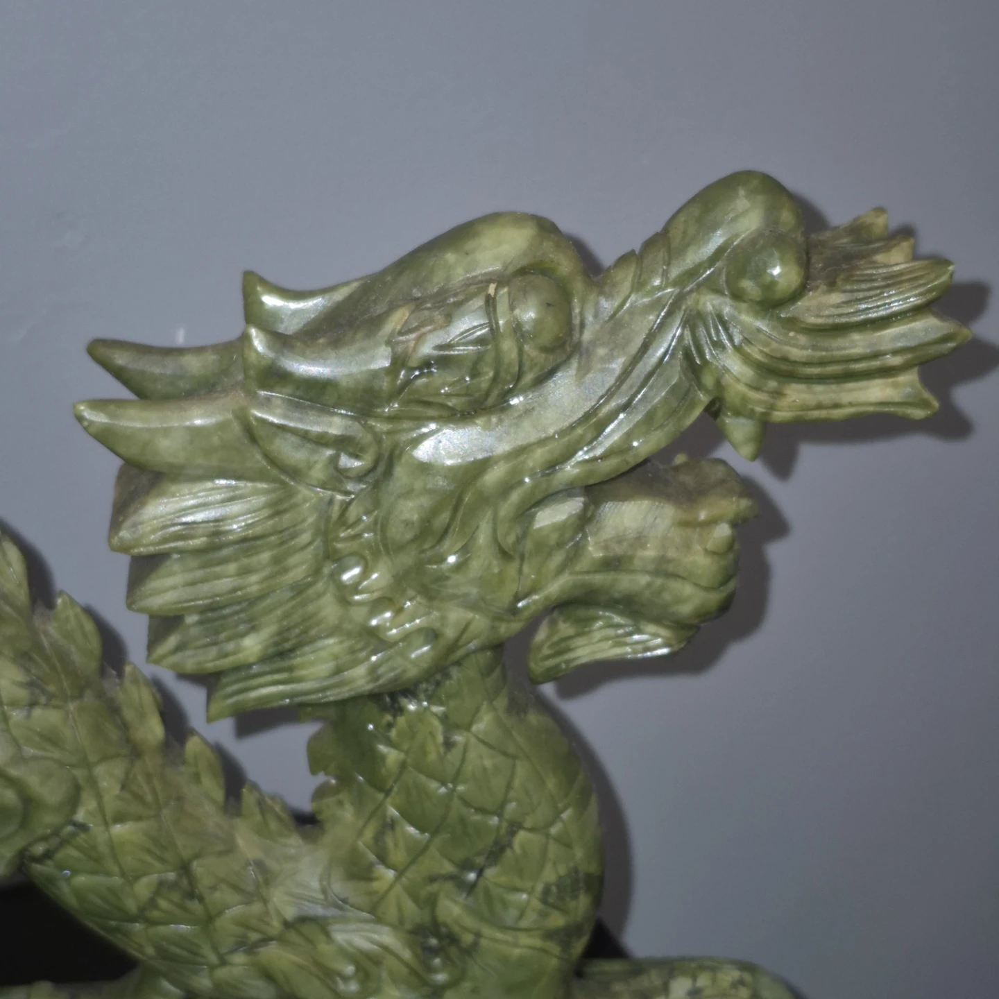 11.2 Lbs Mystical Green Stone Dragon Figurine - photo 2